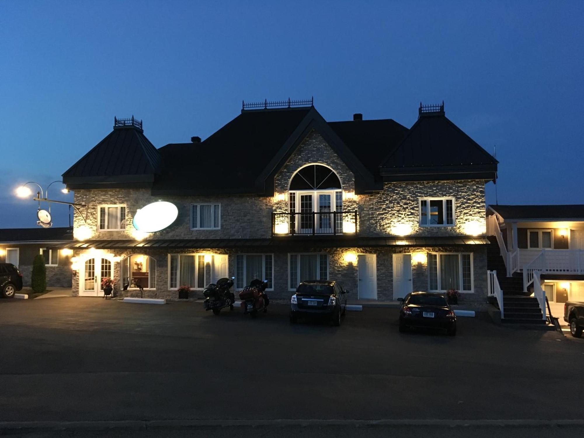 Motel Vue Belvédère Saint-Siméon Extérieur photo